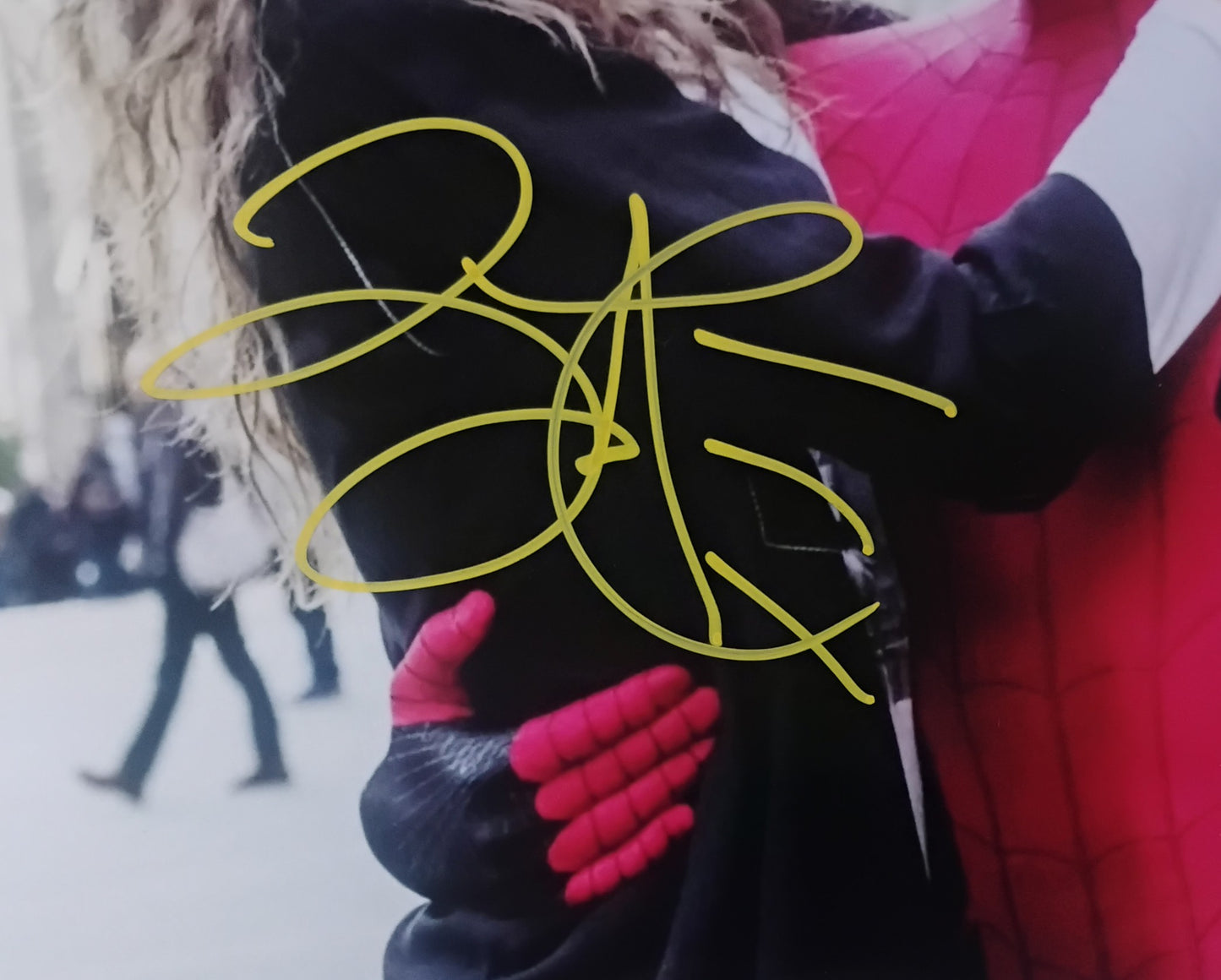Zendaya Hand Signed Autograph 8x10 Photo COA Spider-man