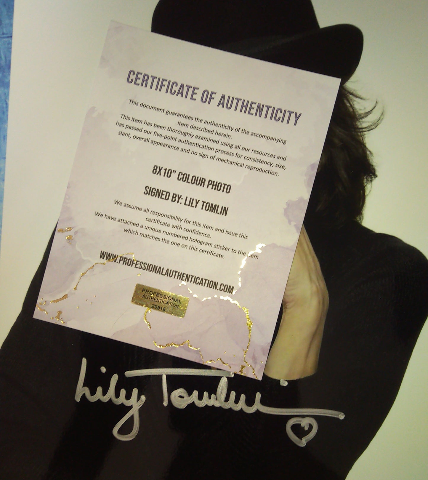 Lily Tomlin Hand Signed Autograph 8x10 Photo COA