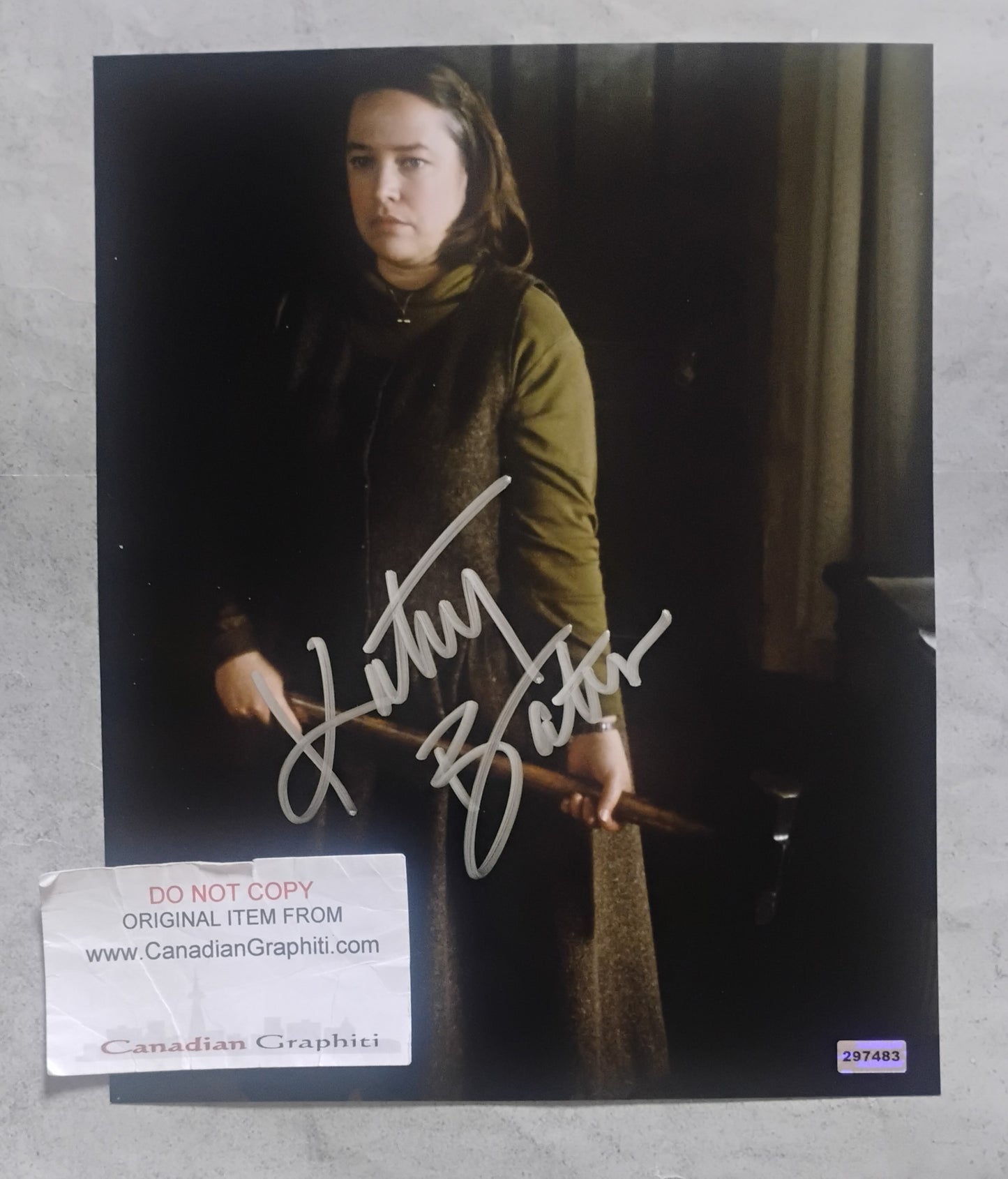 Kathy Bates Hand Signed Autograph 8x10 Photo COA Misery