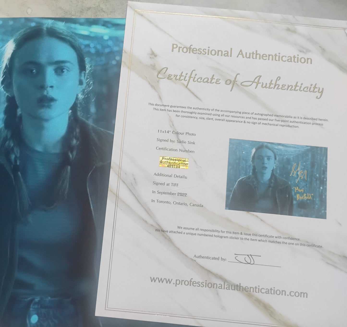 Sadie Sink Hand Signed Autograph 11x14 Photo COA Stranger Things