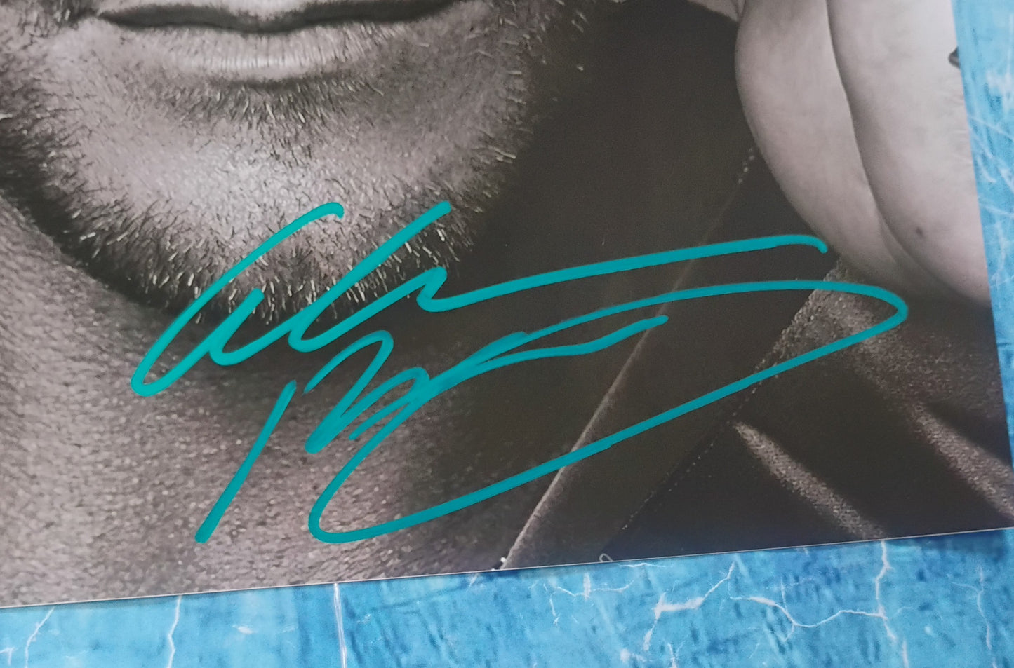 Alan Ritchson Hand Signed Autograph 8x10 Photo COA