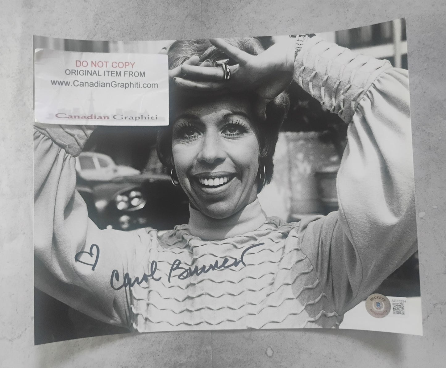 Carol Burnett Hand Signed Autograph 8x10 Photo BAS COA