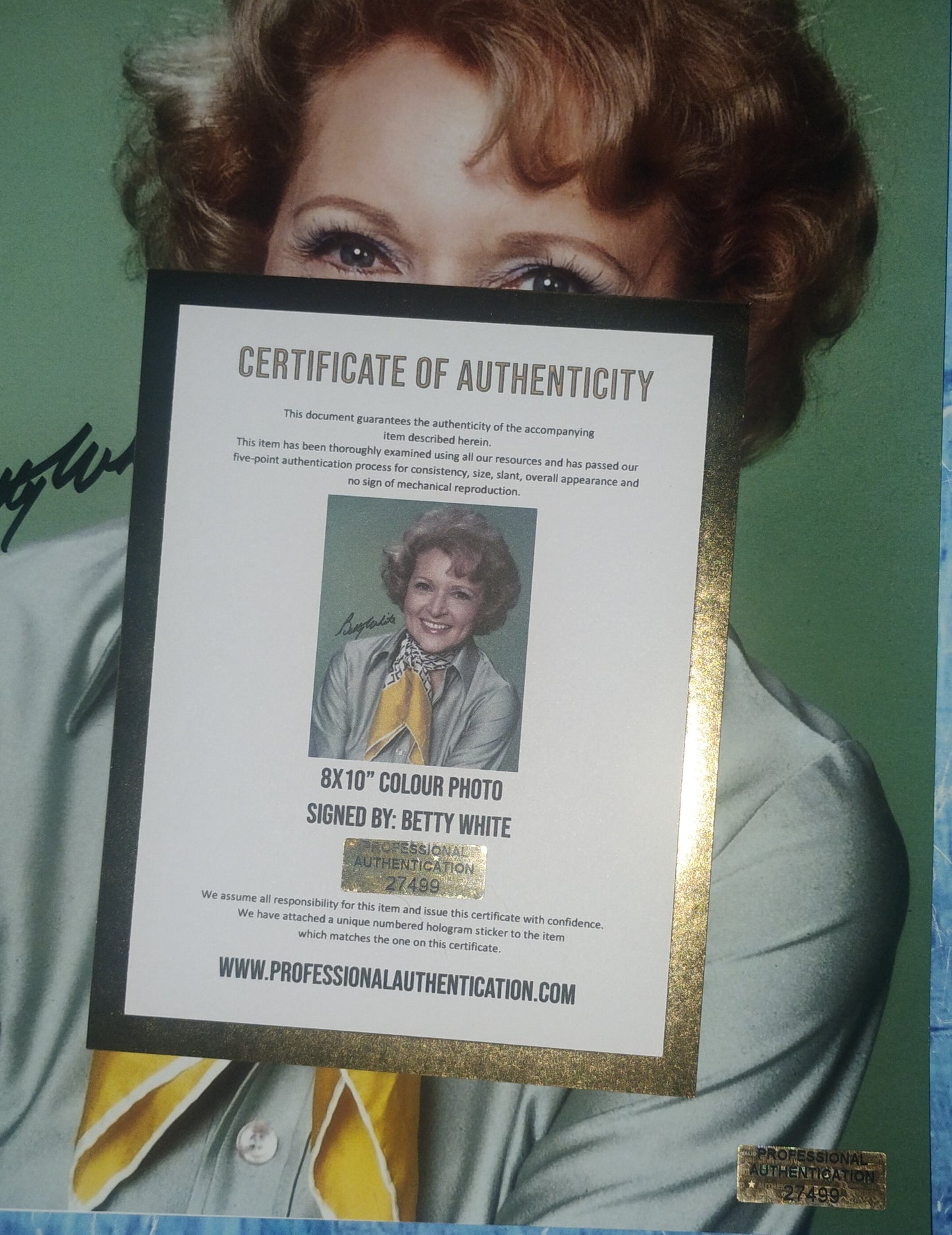 Betty White Hand Signed Autograph 8x10 Photo COA