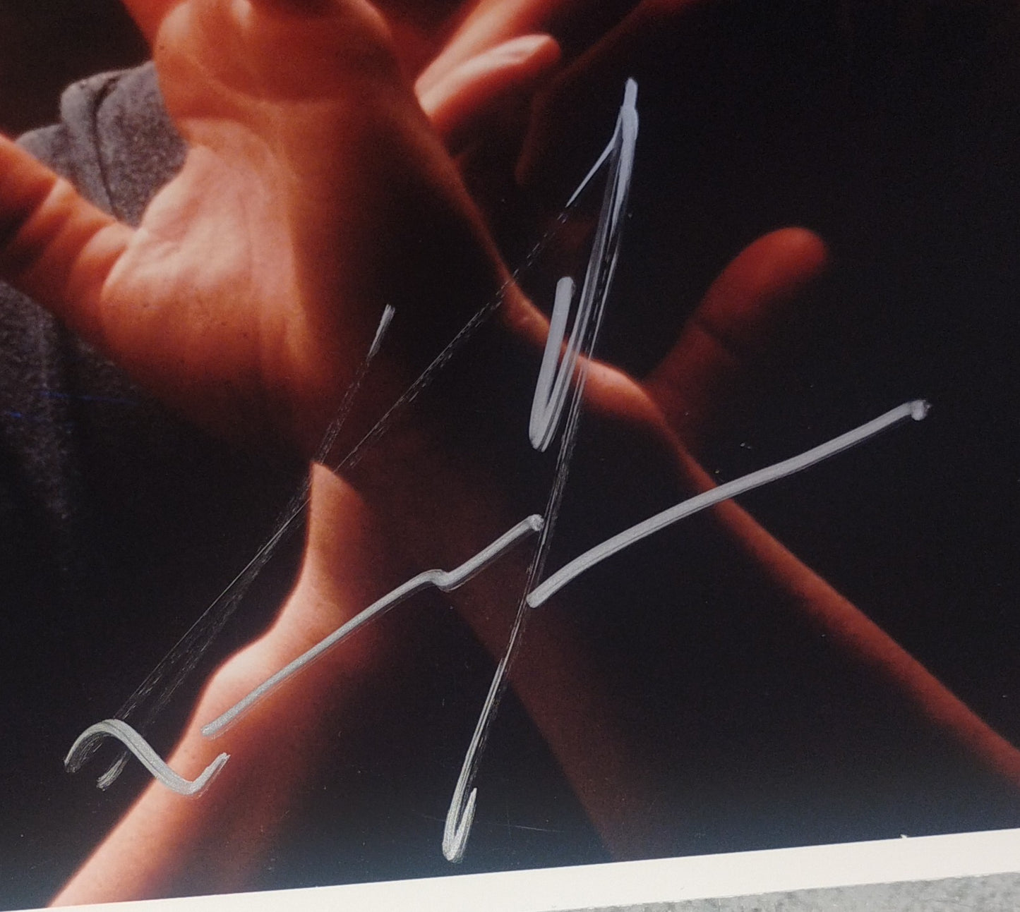 Keanu Reeves Hand Signed Autograph 8x10 Photo JSA COA