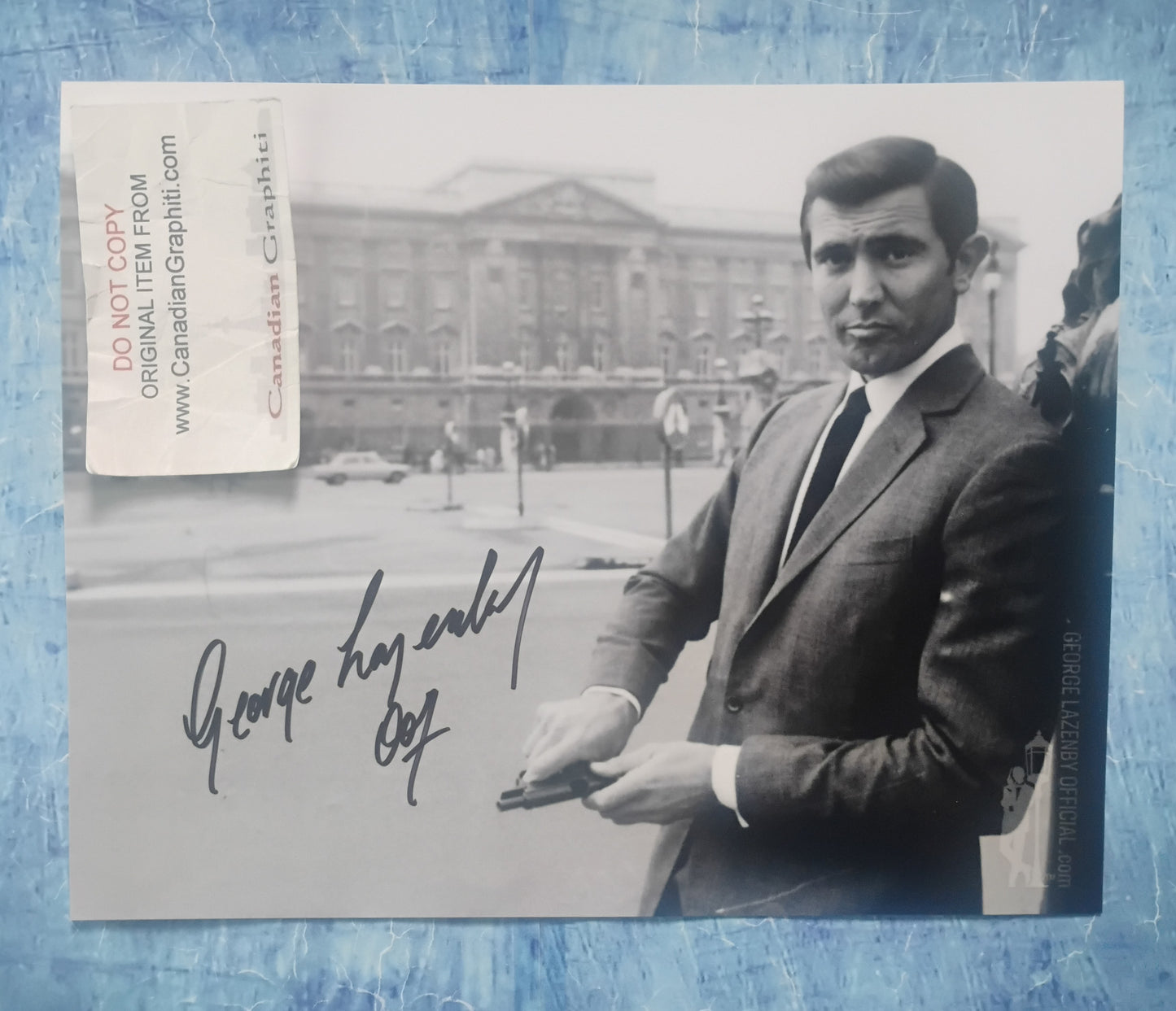 George Lazenby Hand Signed Autograph 8x10 Photo COA James Bond
