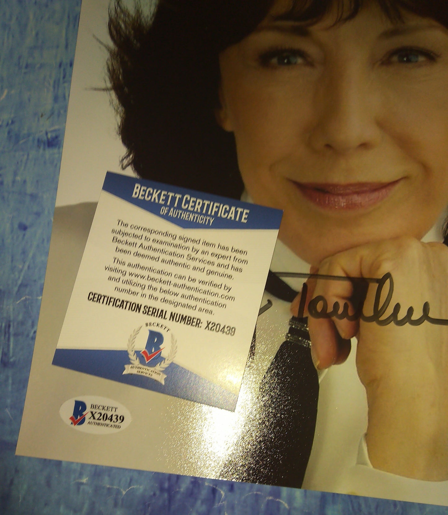 Lily Tomlin Hand Signed Autograph 8x10 Photo BAS COA