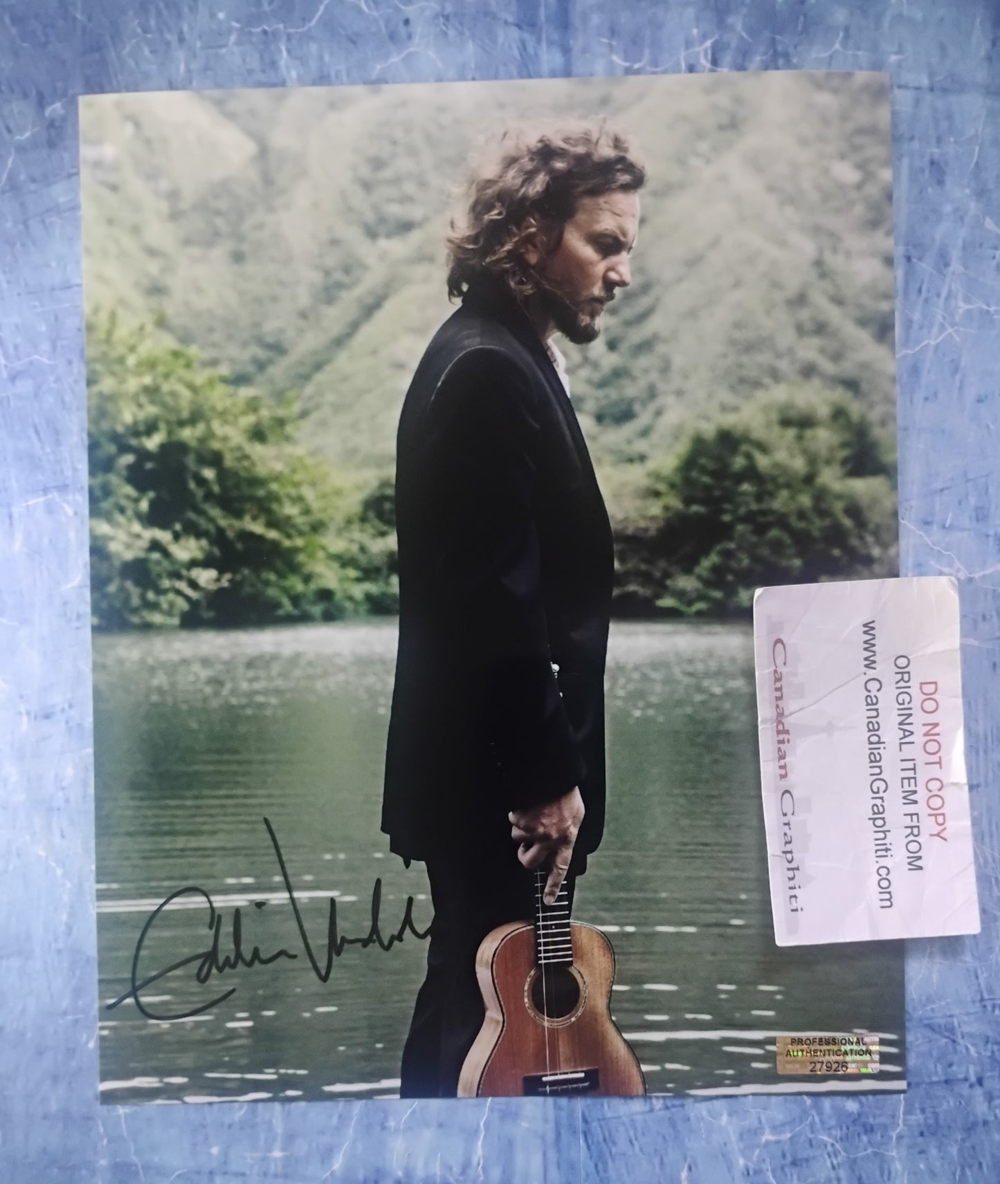 Eddie Vedder Hand Signed Autograph 8x10 Photo COA Pearl Jam
