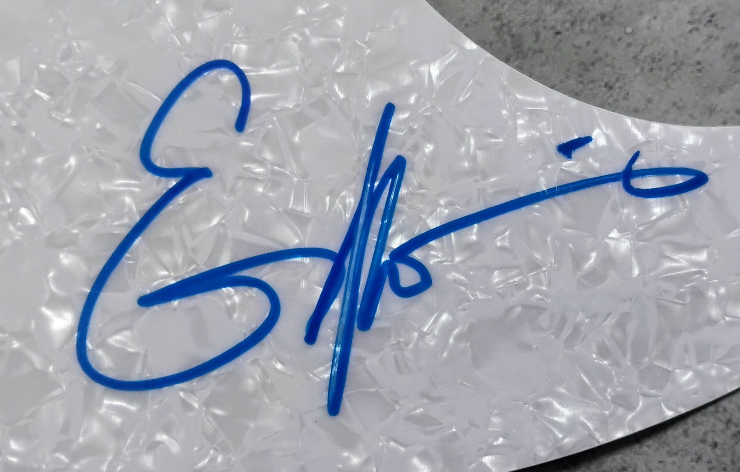 Emmylou Harris Hand Signed Autograph Guitar Pick Guard COA