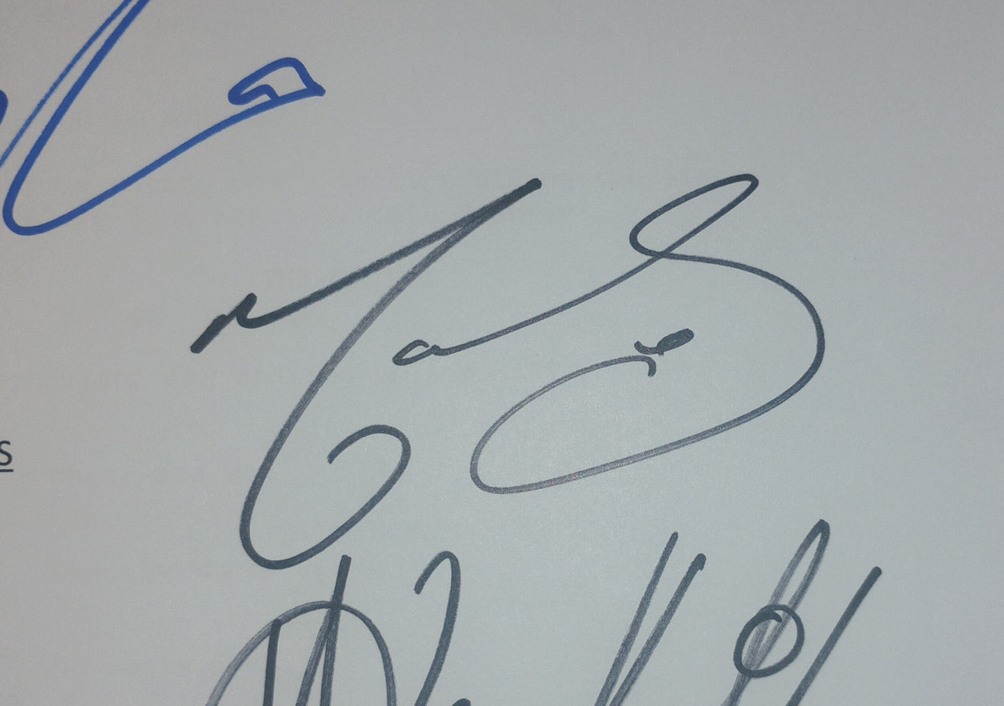 Matt Smith, Alex Kingston & Karen Gillan Hand Signed Autograph Doctor Who Script COA