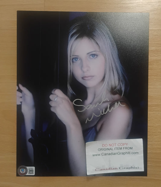 Sarah Michelle Gellar Hand Signed Autograph 8x10 Photo BAS COA