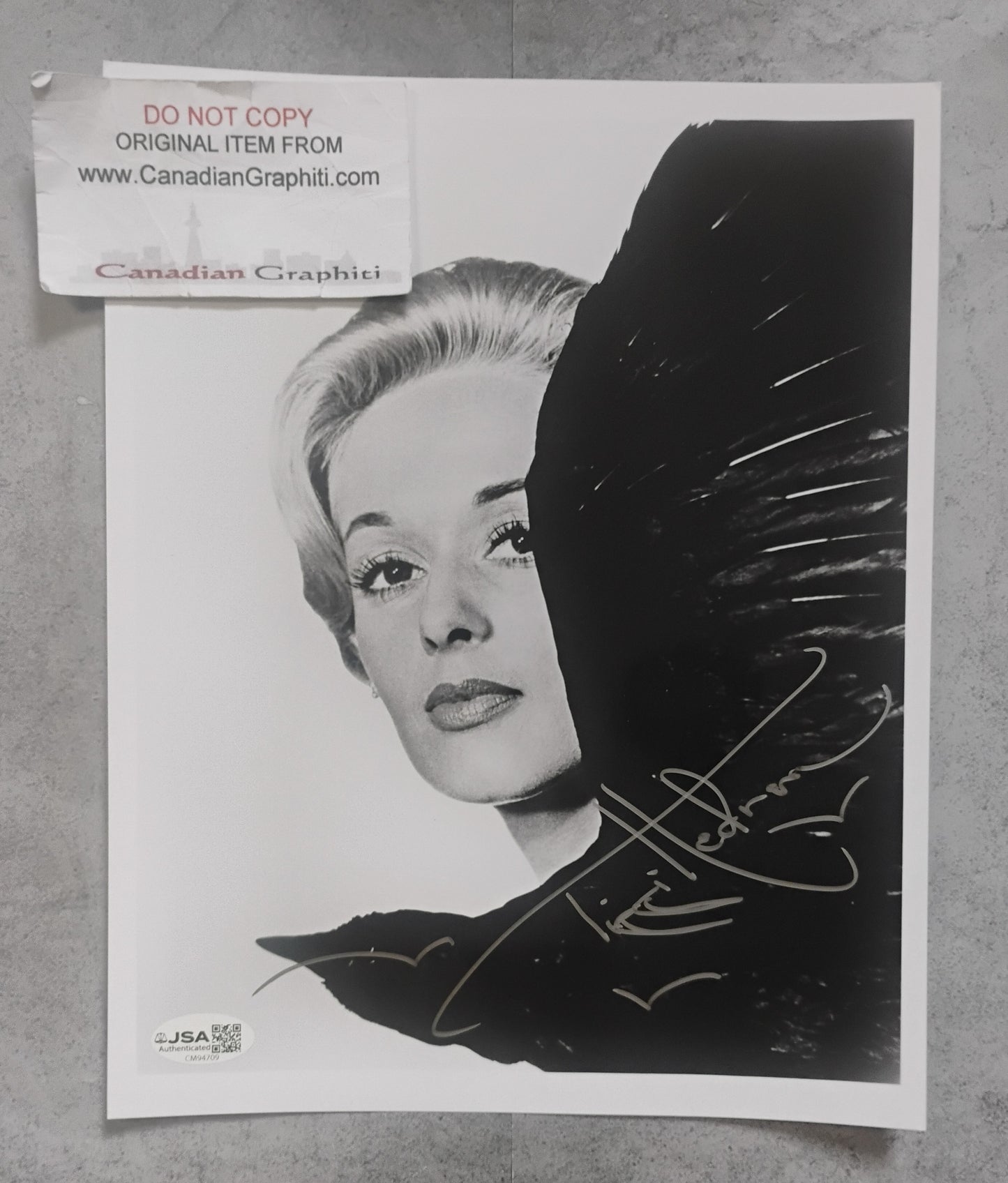 Tippi Hedren Hand Signed Autograph 8x10 Photo JSA COA The Birds