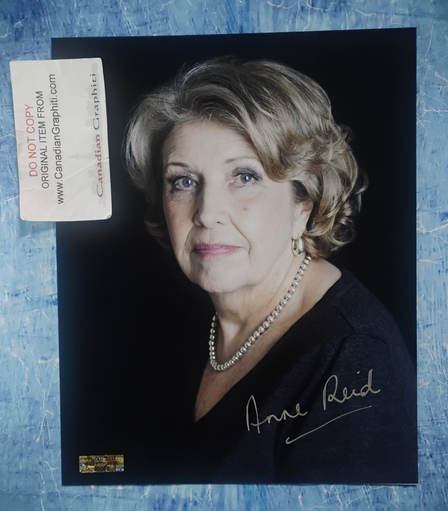 Anne Reid Hand Signed Autograph 8x10 Photo COA