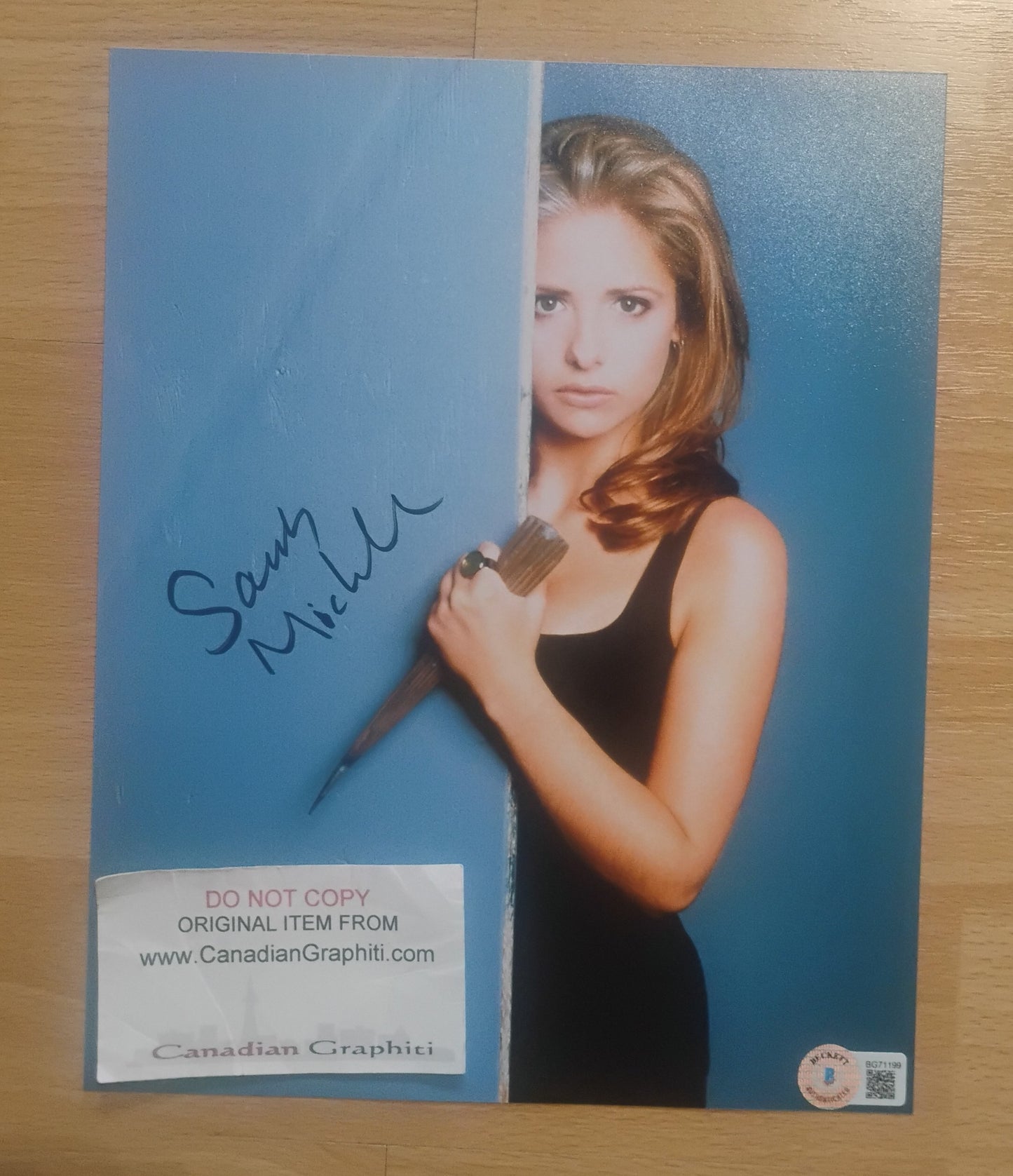 Sarah Michelle Gellar Hand Signed Autograph 8x10 Photo BAS COA