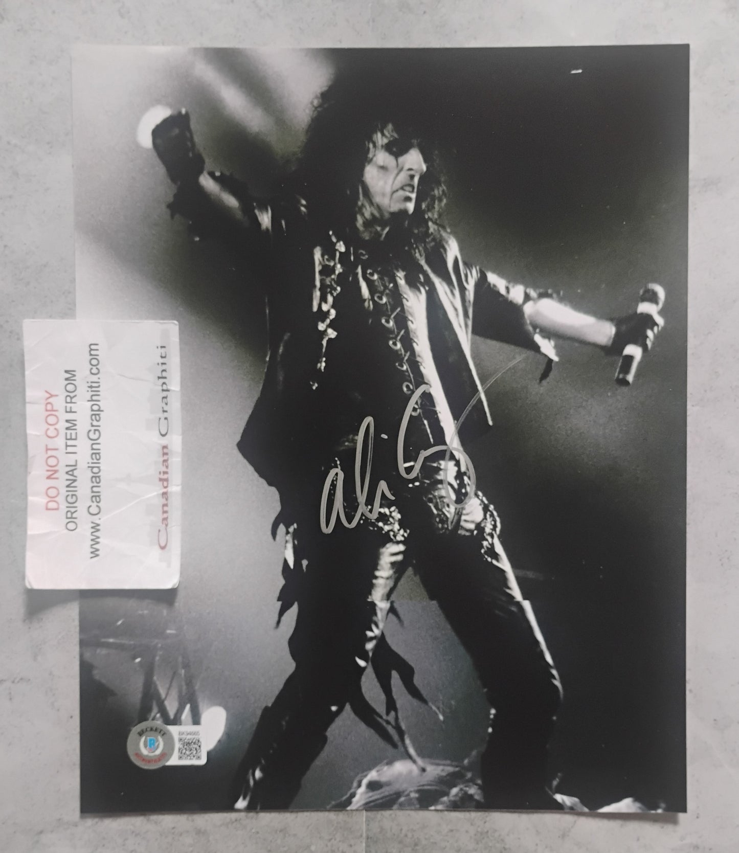 Alice Cooper Hand Signed Autograph 8x10 Photo BAS COA