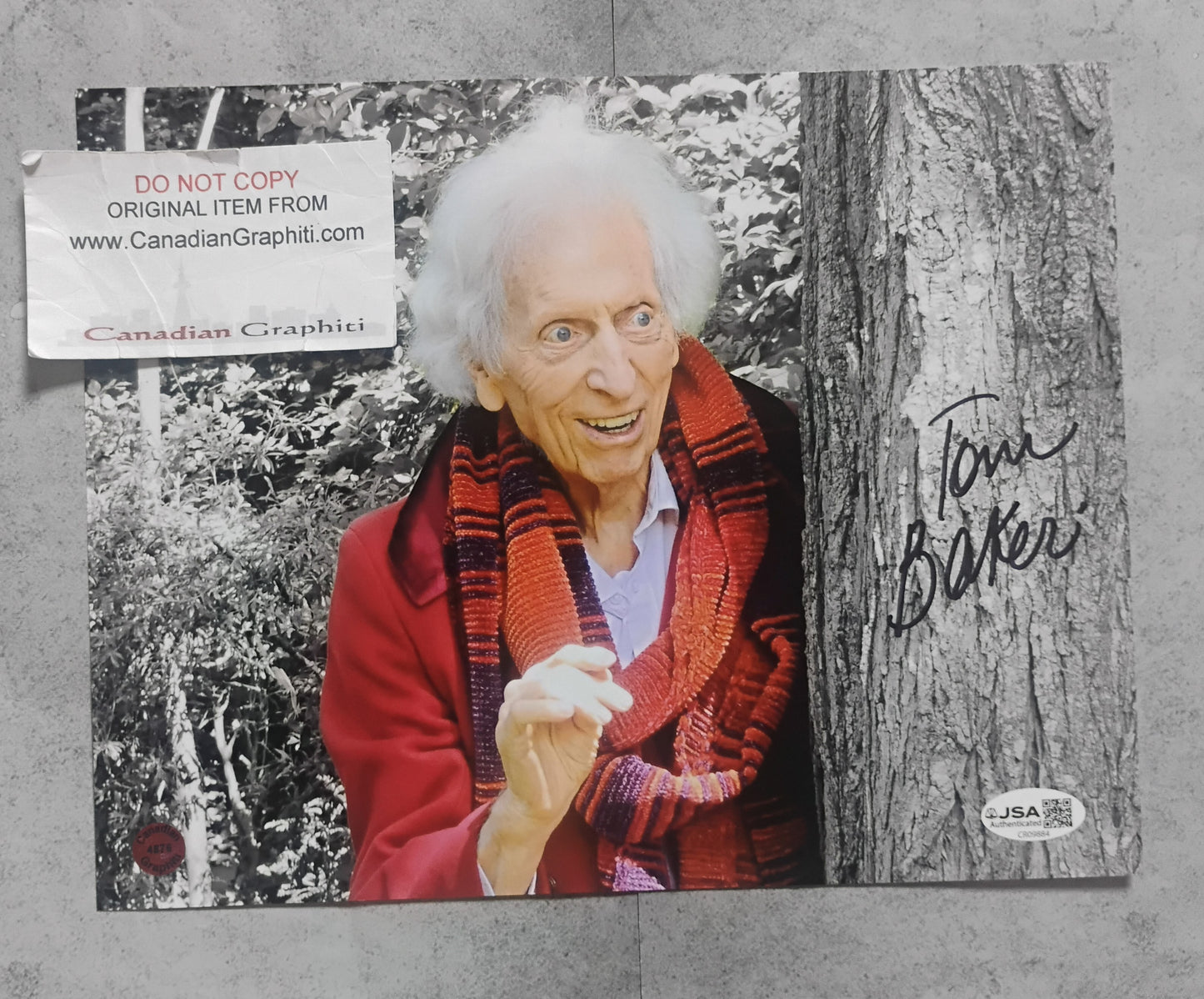 Tom Baker Hand Signed Autograph 8x10 Photo JSA COA Doctor Who