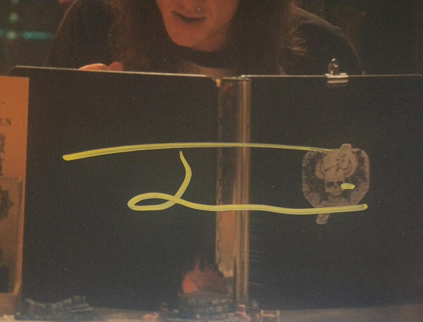 Joseph Quinn Hand Signed Autograph 8X10 Photo COA Stranger Things