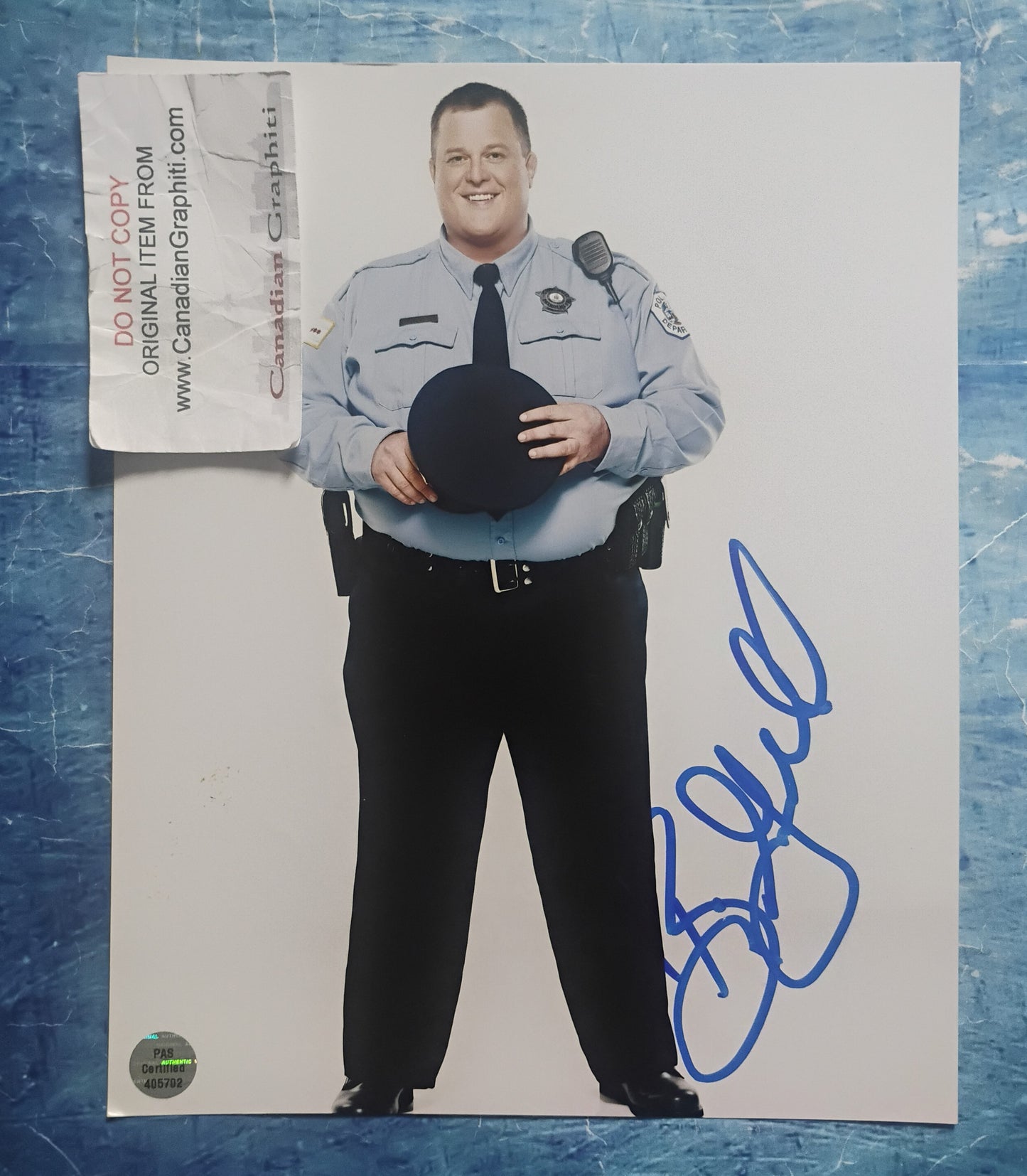 Billy Gardell Hand Signed Autograph 8x10 Photo COA Mike & Molly