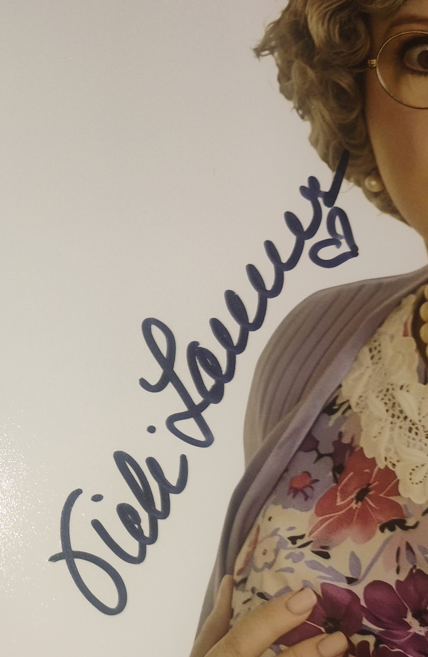 Vicki Lawrence Hand Signed Autograph 8x10 Photo JSA COA Mama's Family