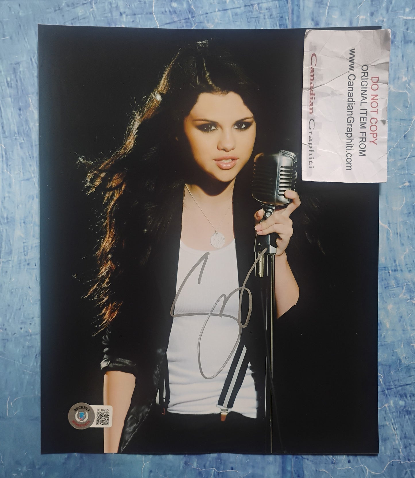 Selena Gomez Hand Signed Autograph 8x10 Photo BAS COA