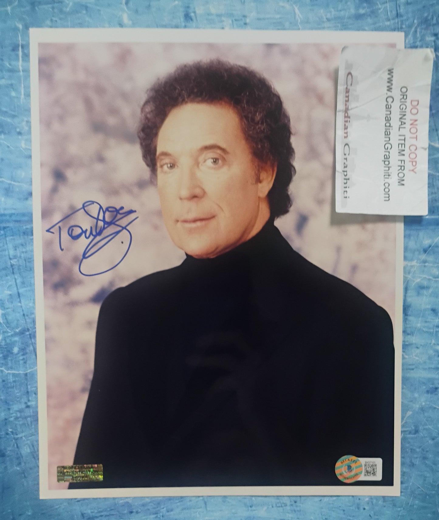 Tom Jones Hand Signed Autograph 8x10 Photo BAS COA