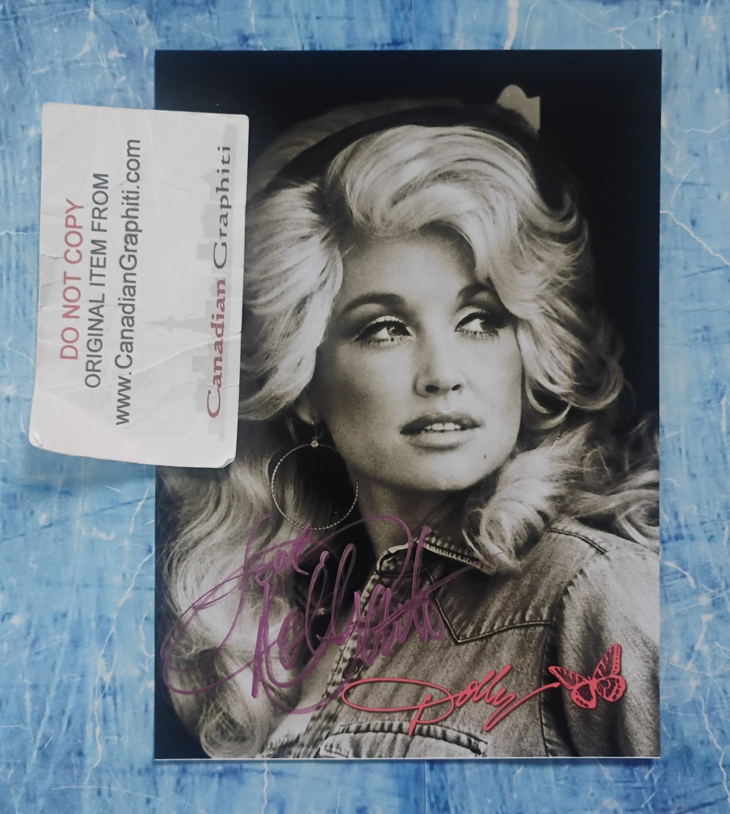 Dolly Parton Hand Signed Autograph Photo COA