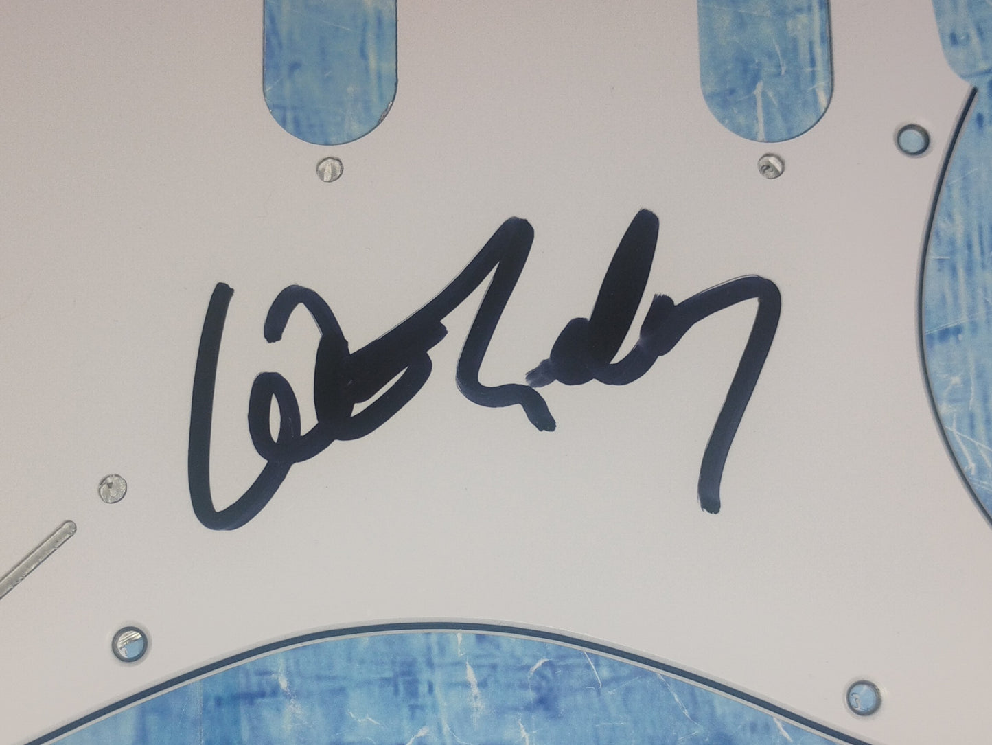 Willie Nelson Hand Signed Autograph Guitar Pick Guard COA