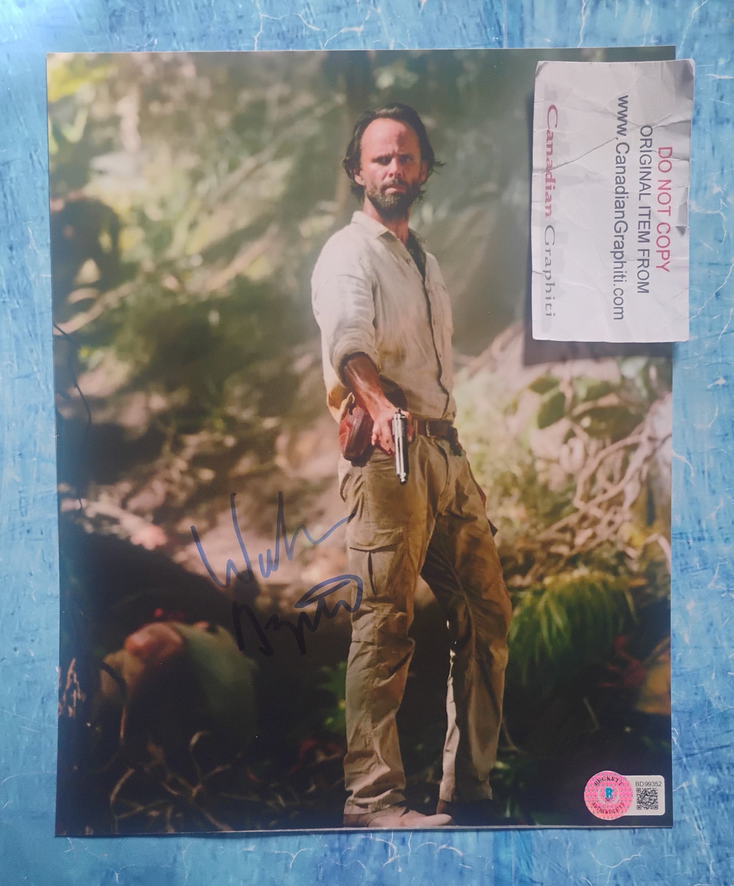 Walton Goggins Hand Signed Autograph 8x10 Photo BAS COA