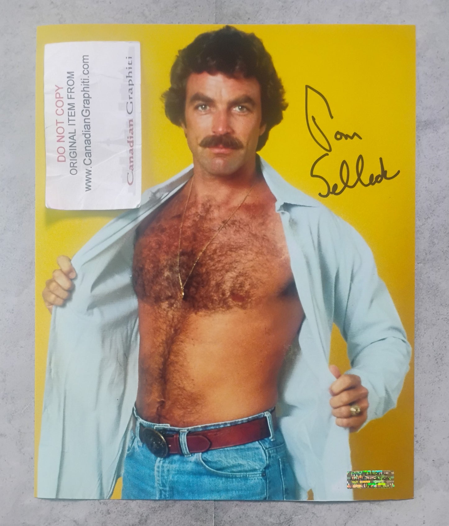 Tom Selleck Hand Signed Autograph 8x10 Photo COA Magnum P.I.