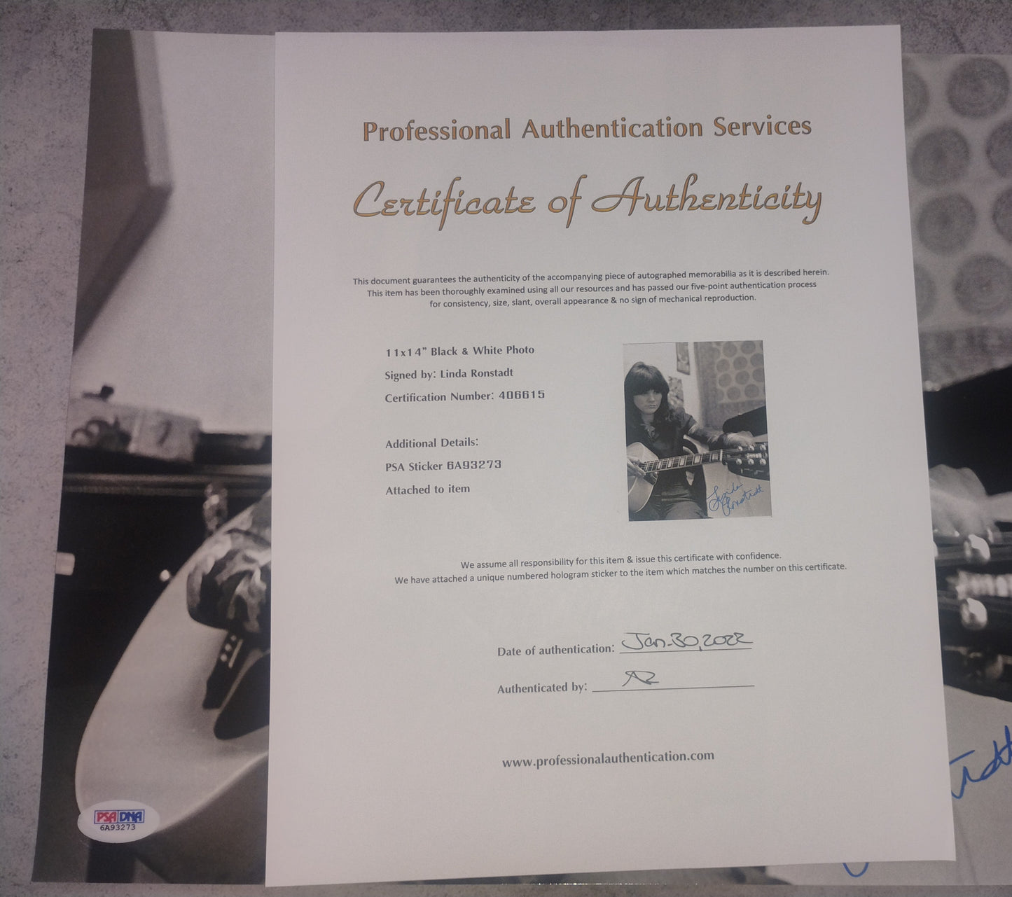 Linda Ronstadt Hand Signed Autograph 11x14 Photo PSA COA
