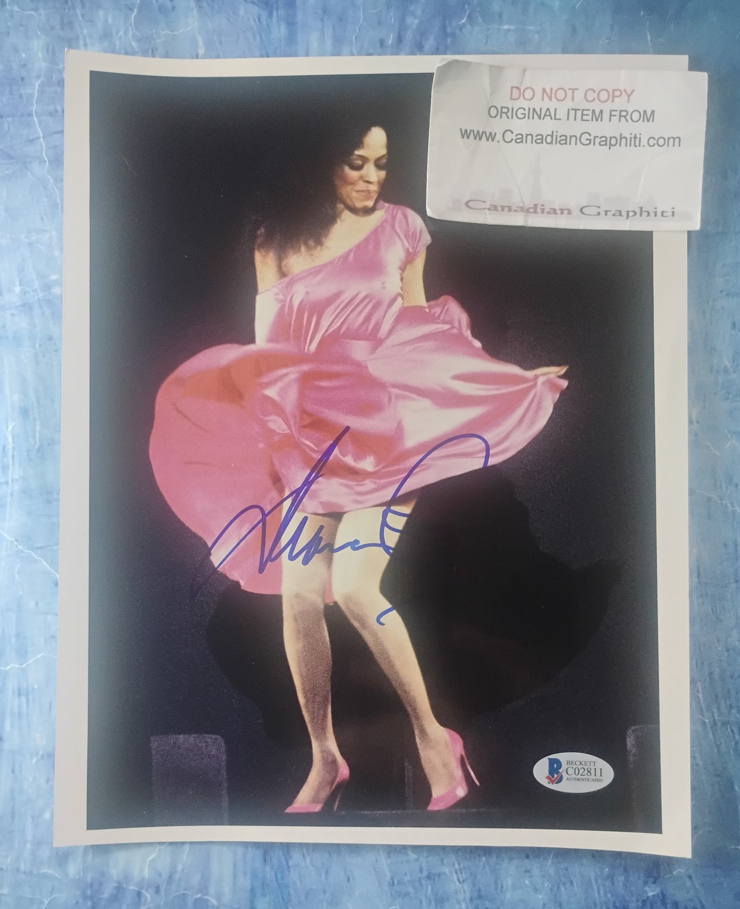 Diana Ross Hand Signed Autograph 8x10 Photo BAS COA