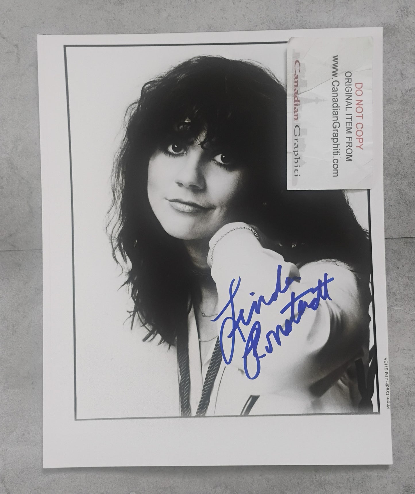Linda Ronstadt Hand Signed Autograph 8x10 Photo COA