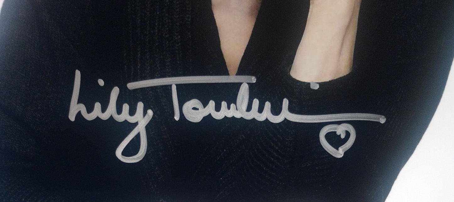 Lily Tomlin Hand Signed Autograph 8x10 Photo COA