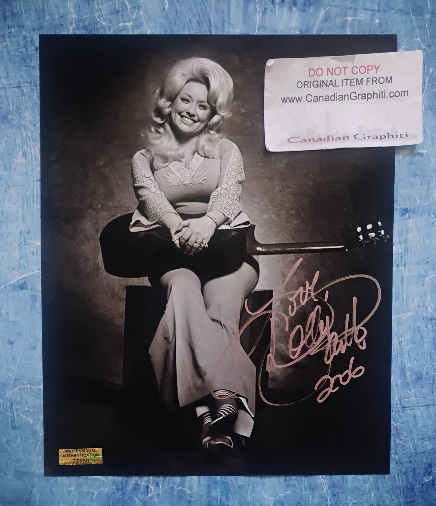 Dolly Parton Hand Signed Autograph 8x10 Photo COA