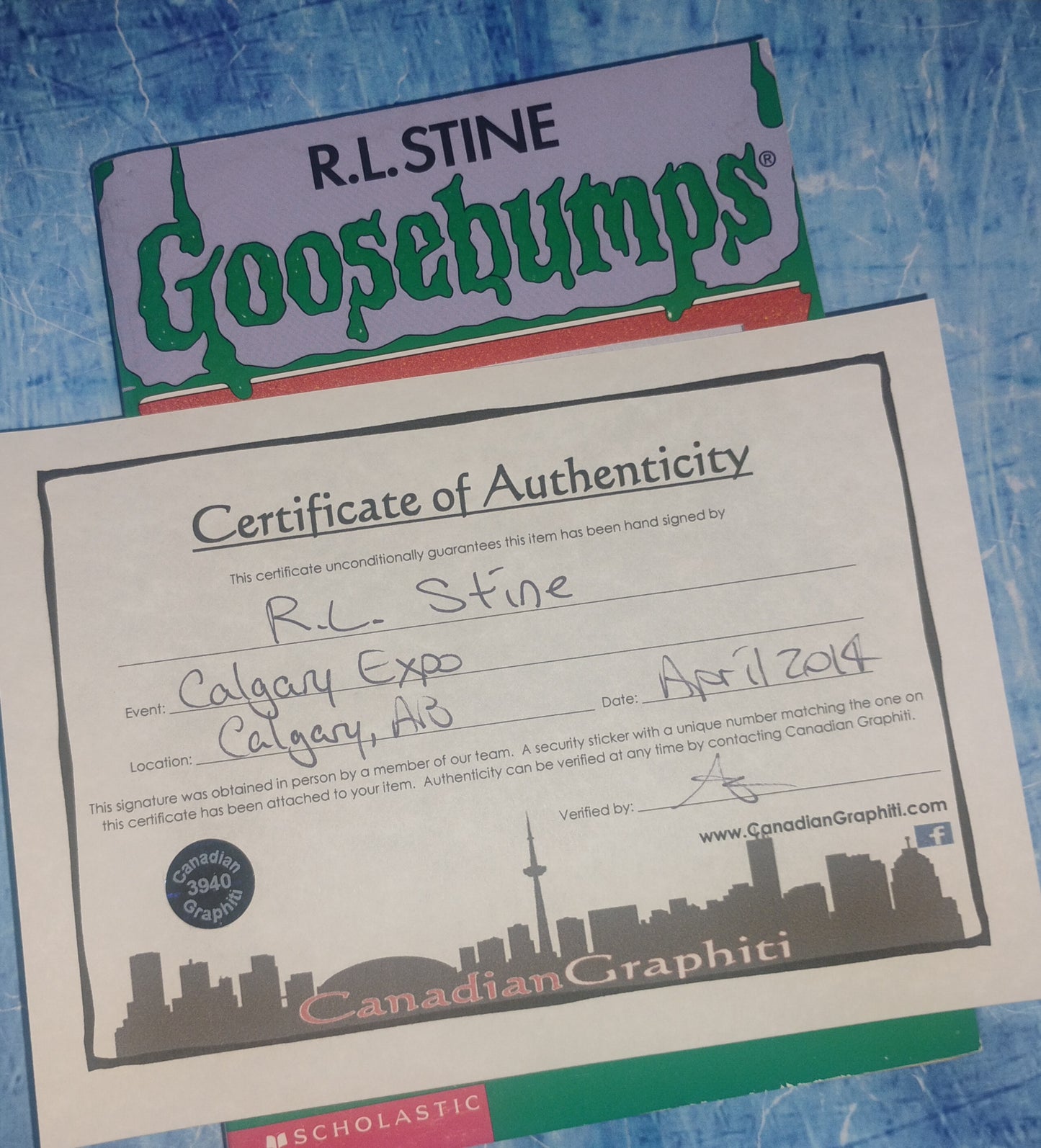 R.L. Stine Hand Signed Autograph Goosebumps Book COA