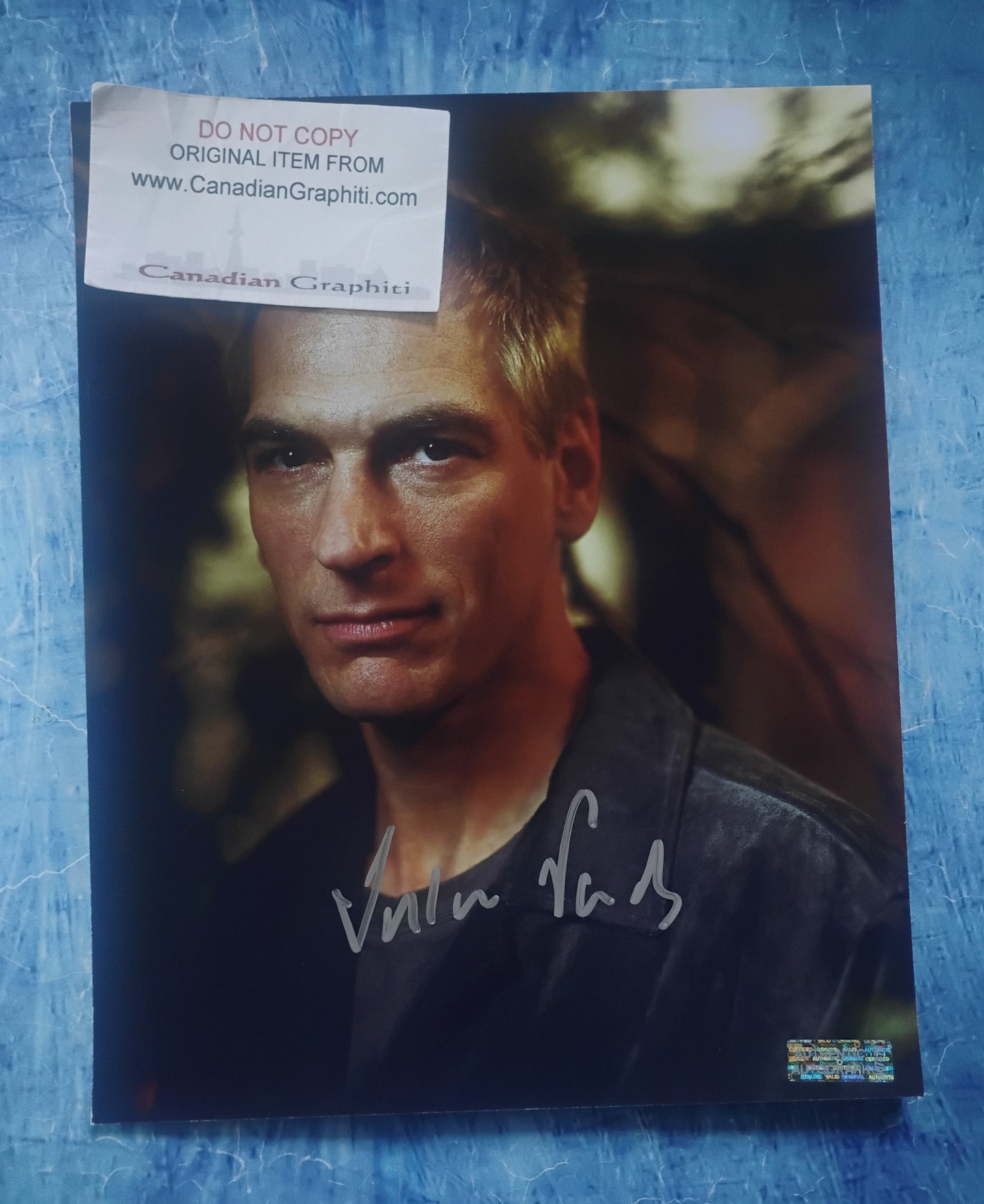 Julian Sands Hand Signed Autograph 8x10 Photo COA