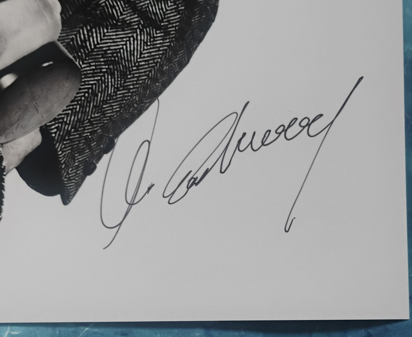 Clint Eastwood Hand Signed Autograph 11x14 Photo COA