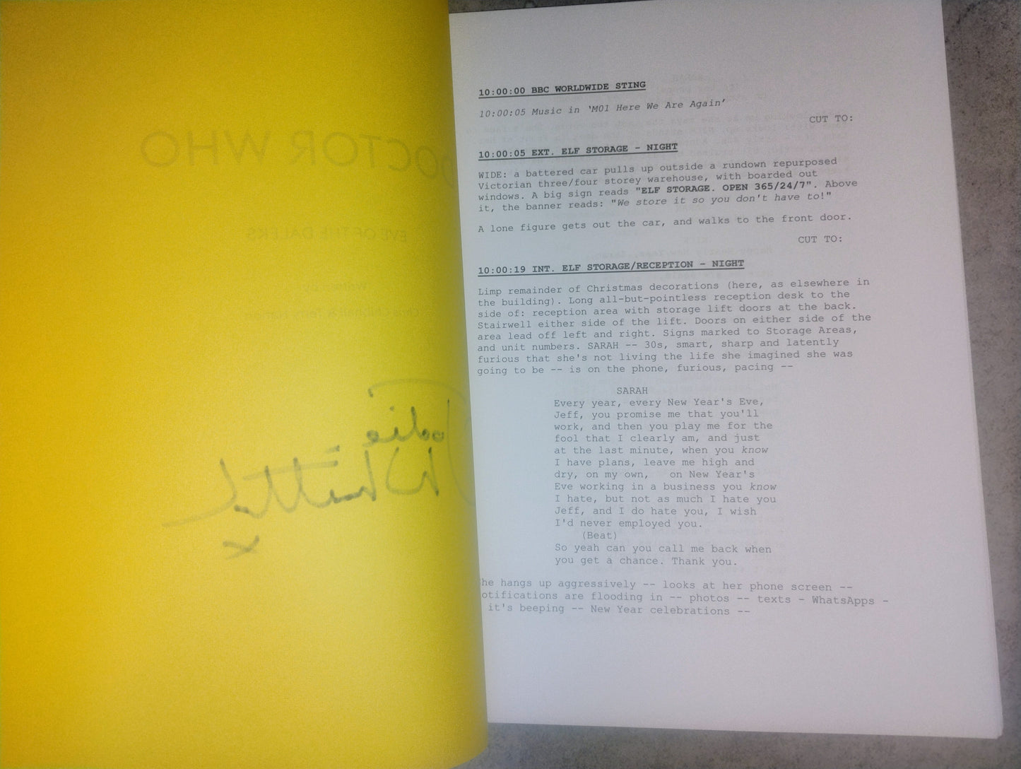 Jodie Whittaker Hand Signed Autograph Doctor Who Script COA