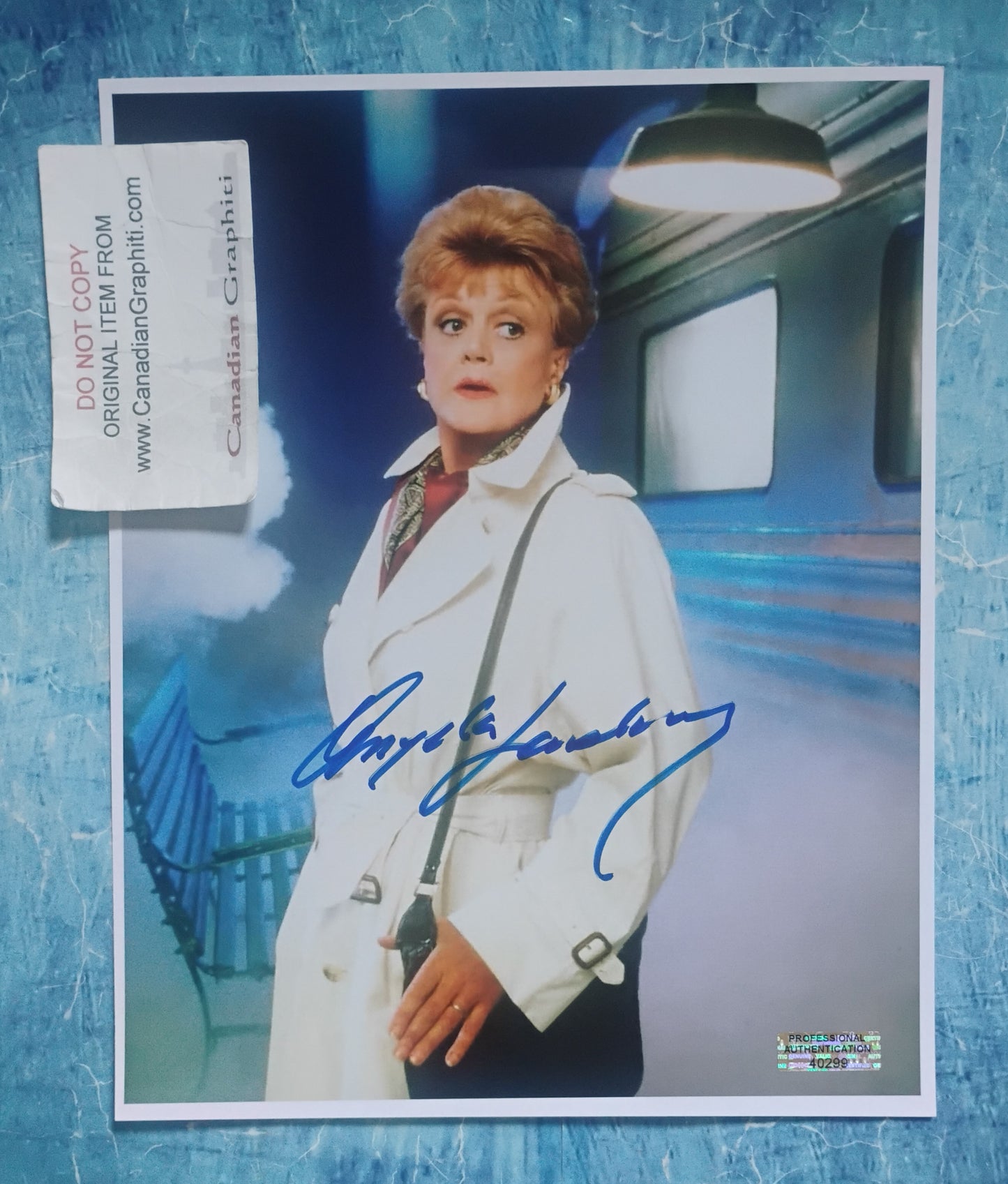 Angela Lansbury Hand Signed Autograph 8x10 Photo COA Murder She Wrote