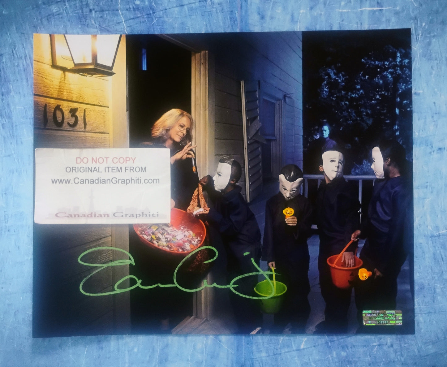 Jamie Lee Curtis Hand Signed Autograph 8x10 Photo COA