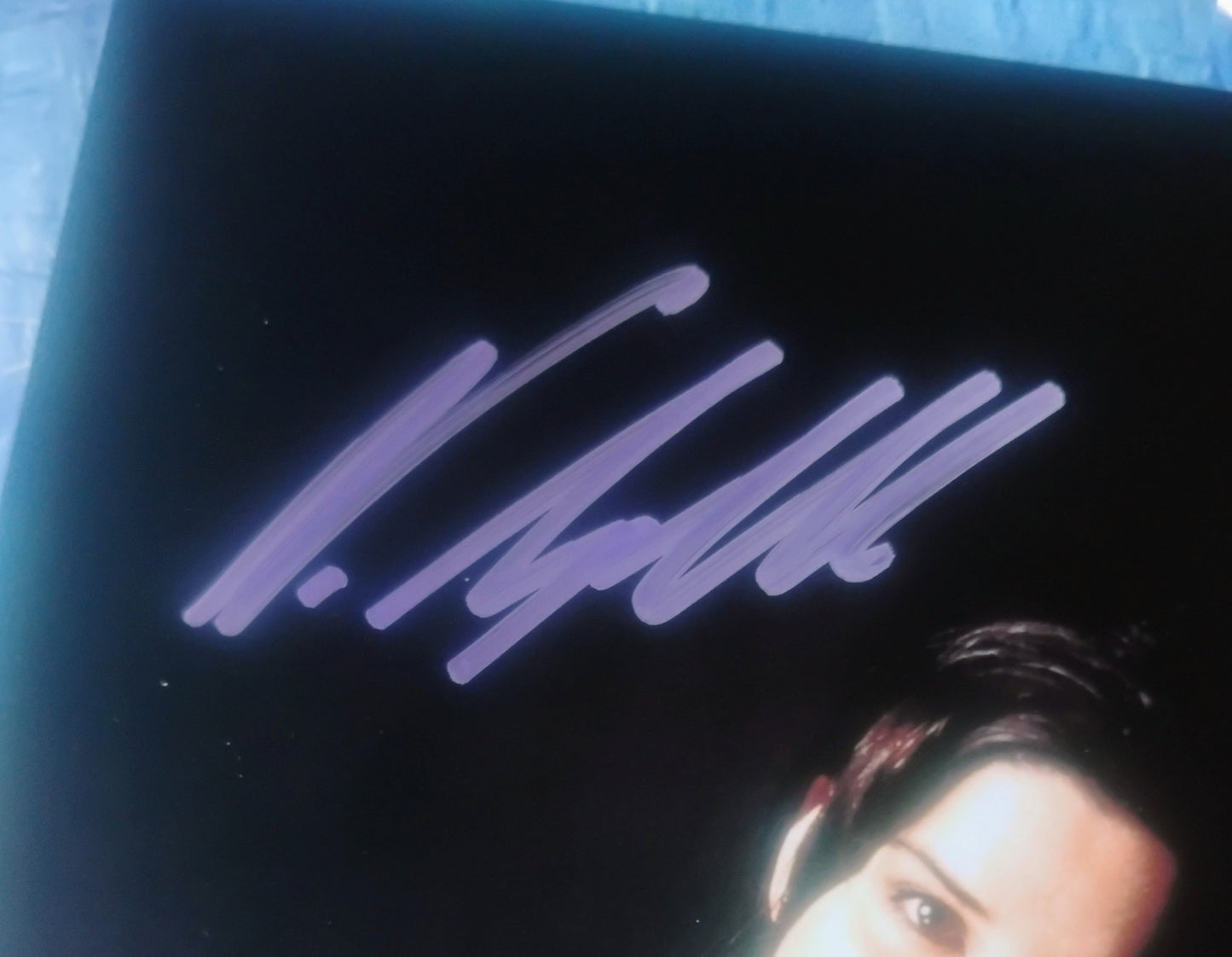 Neve Campbell Hand Signed Autograph 8x10 Photo COA