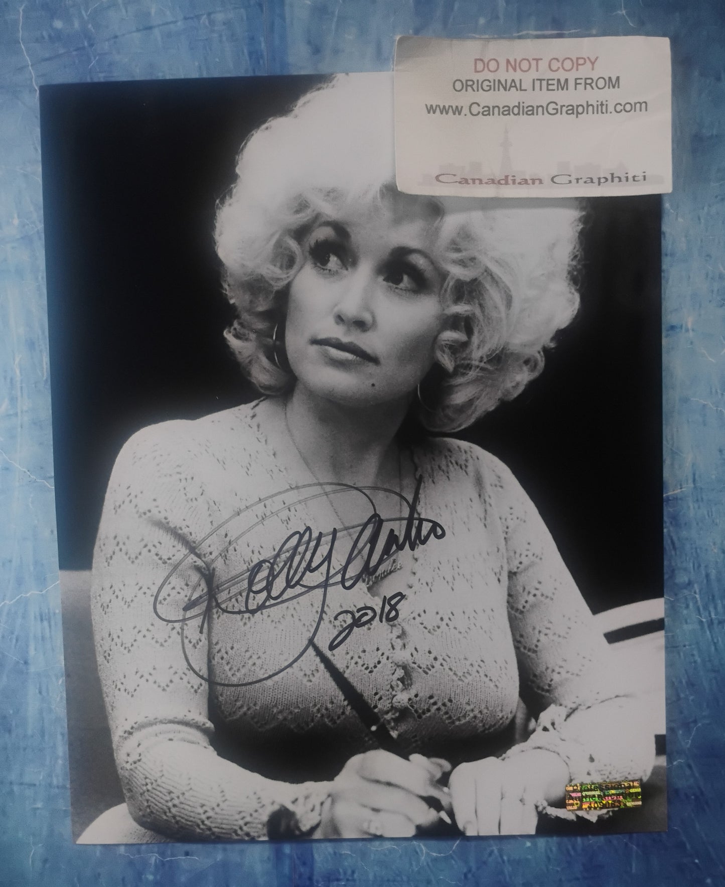 Dolly Parton Hand Signed Autograph 8x10 Photo COA