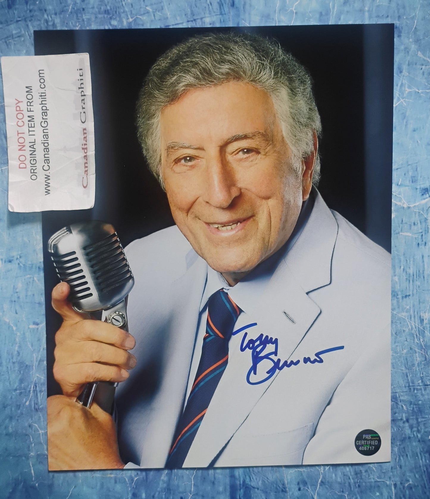 Tony Bennett Hand Signed Autograph 8x10 Photo COA