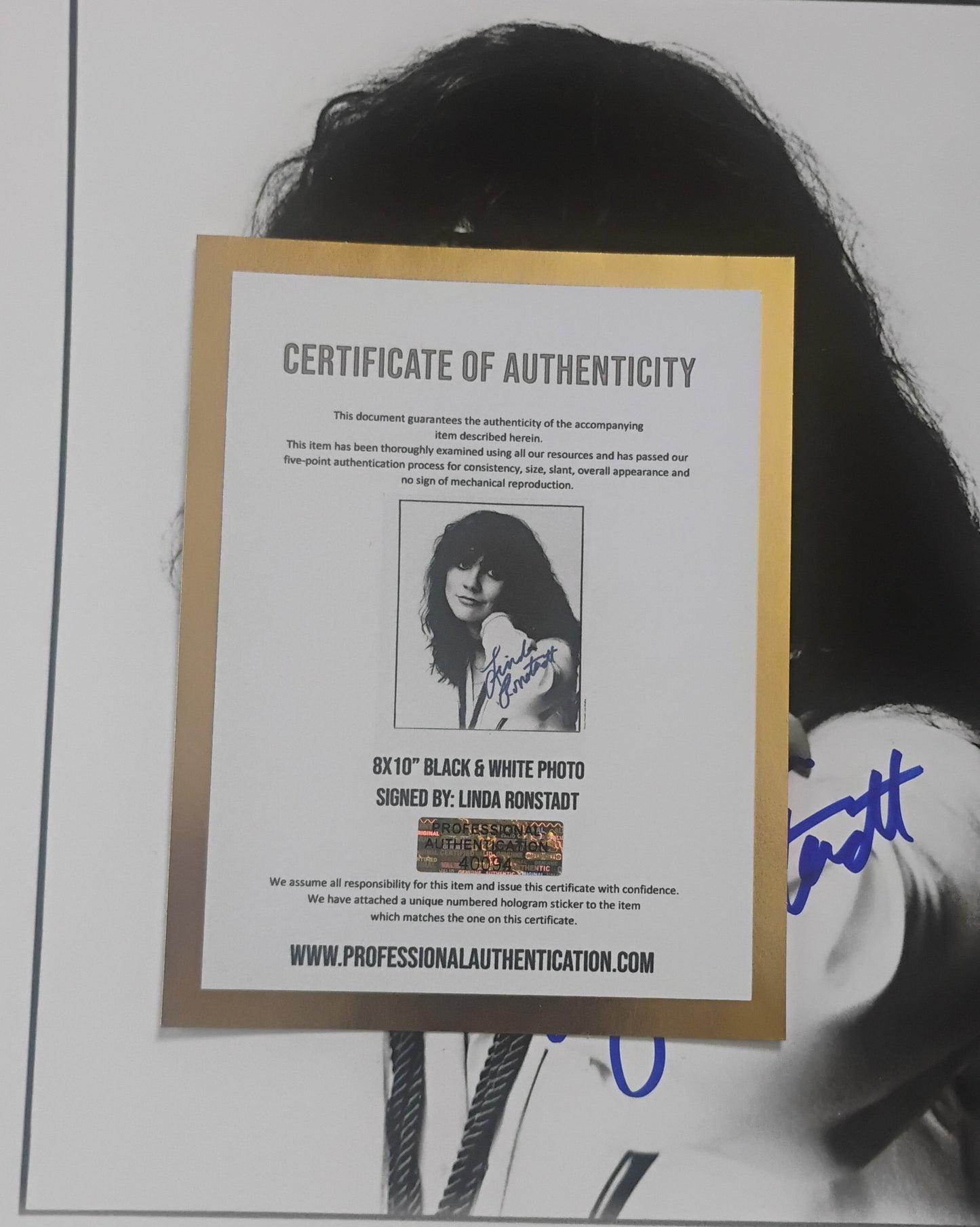Linda Ronstadt Hand Signed Autograph 8x10 Photo COA