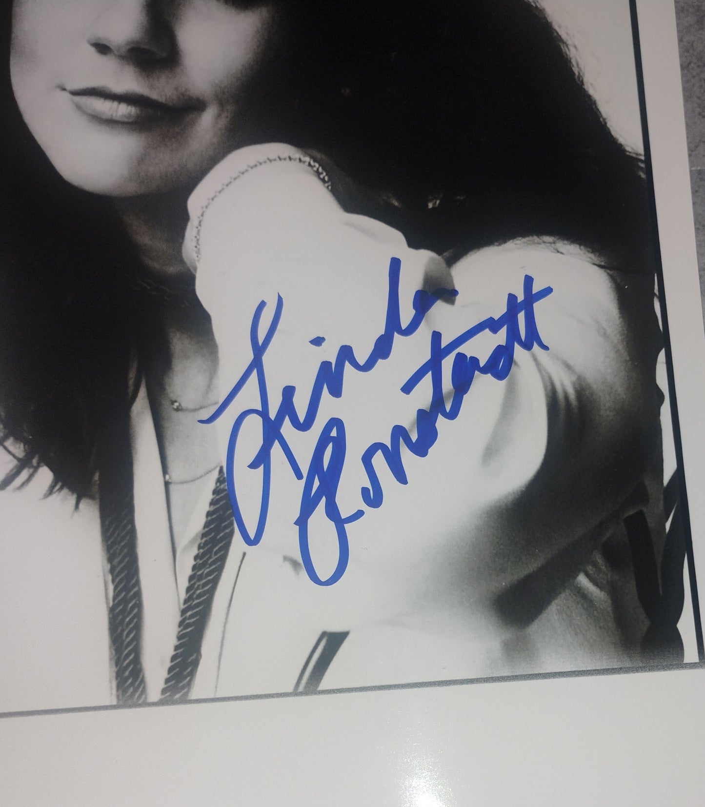 Linda Ronstadt Hand Signed Autograph 8x10 Photo COA