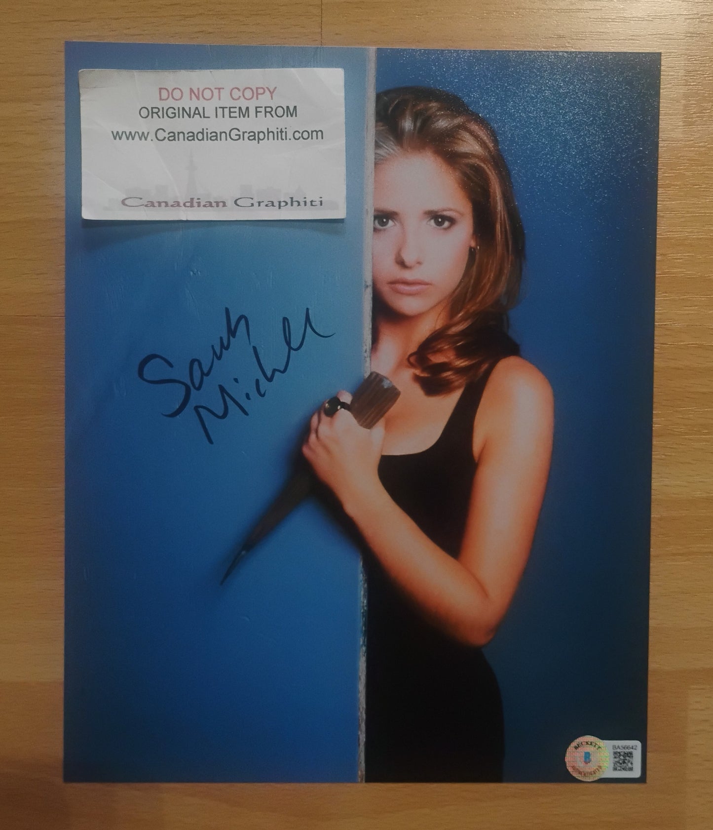 Sarah Michelle Gellar Hand Signed Autograph 8x10 Photo BAS COA