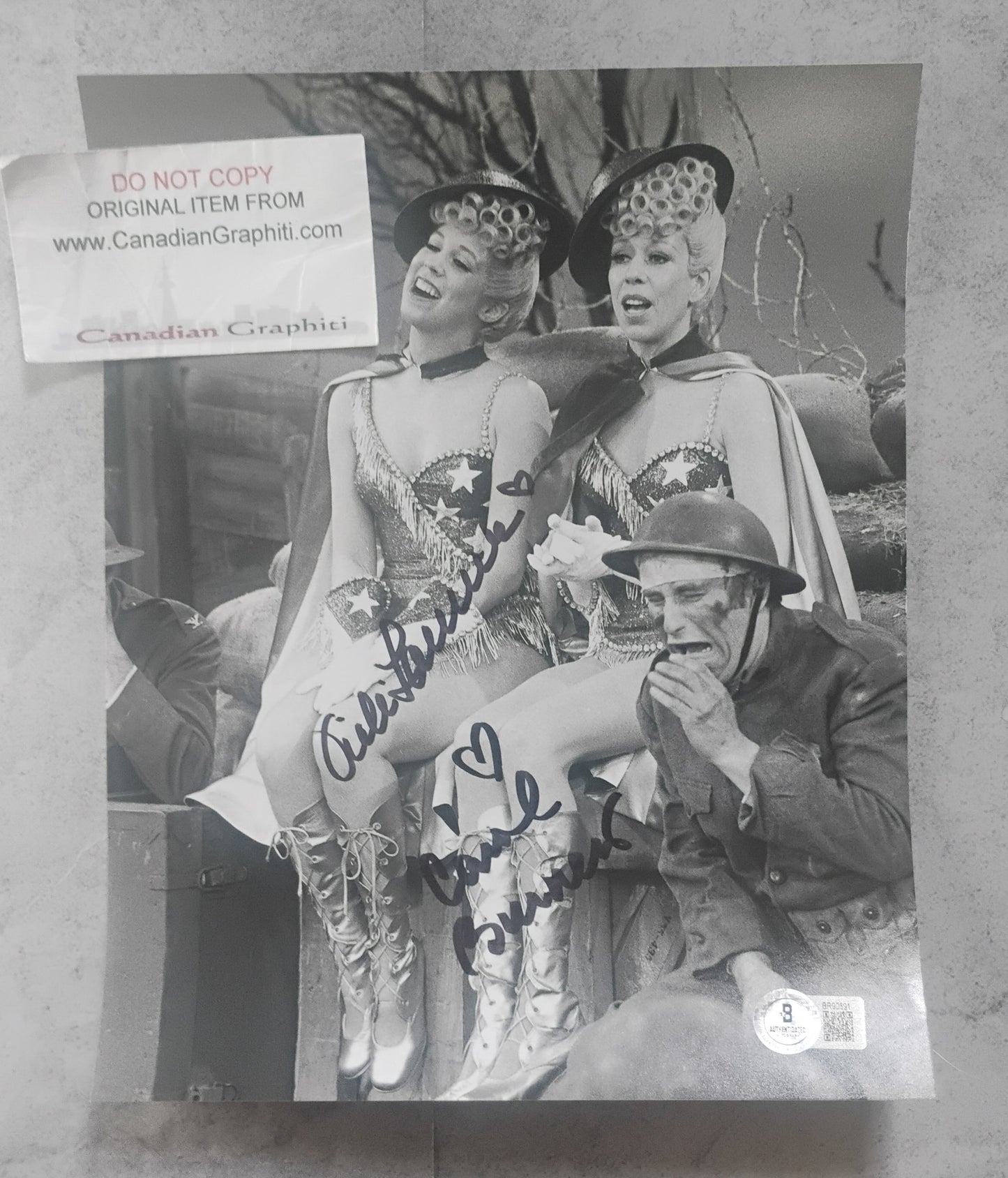 Vicki Lawrence & Carol Burnett Hand Signed Autograph 8x10 Photo BAS COA