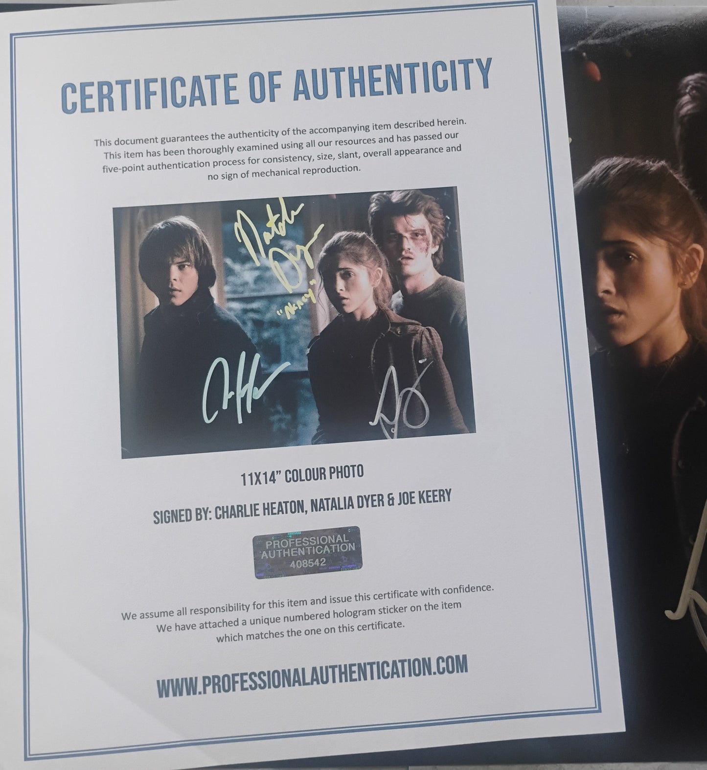 Charlie Heaton, Natalia Dyer & Joe Keery Hand Signed Autograph 11x14 Photo COA Stranger Things