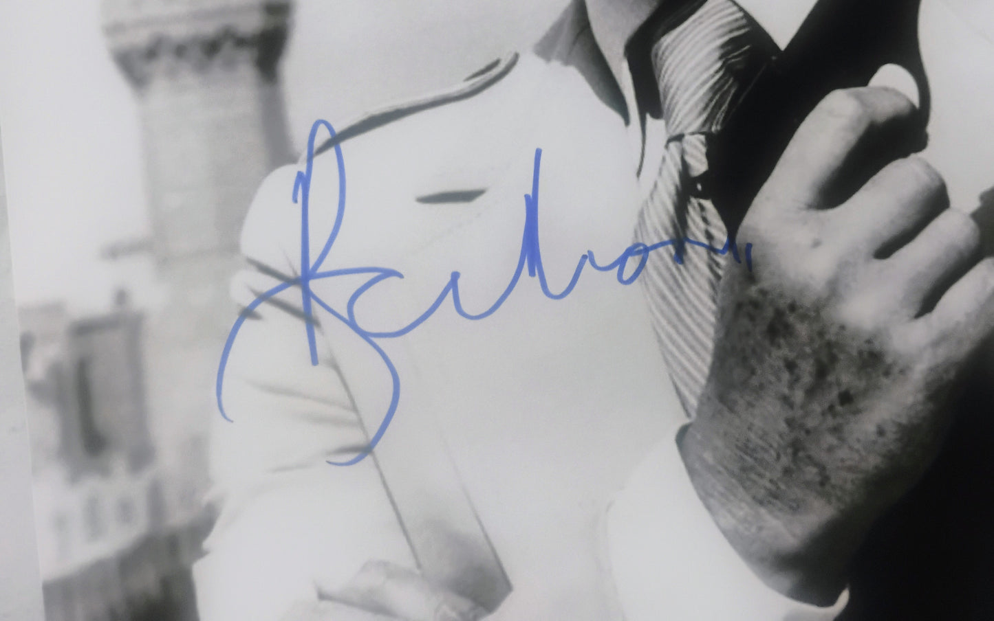 Roger Moore Hand Signed Autograph 8x10 Photo BAS COA James Bond