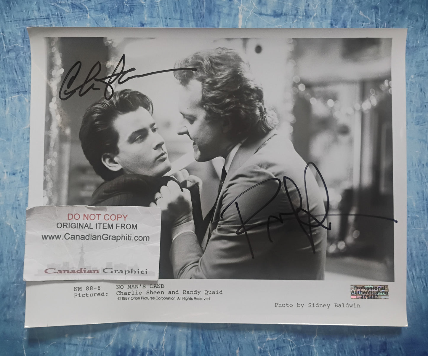 Charlie Sheen & Randy Quaid Hand Signed Autograph 8x10 Photo COA No Man's Land