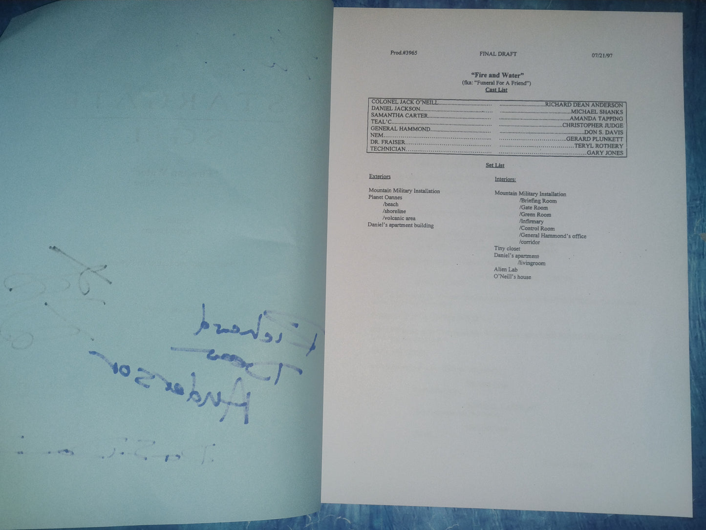 Stargate SG-1 Cast Hand Signed Script COA Richard Dean Anderson, Amanda Tapping, Don S Davis, Michael Shanks